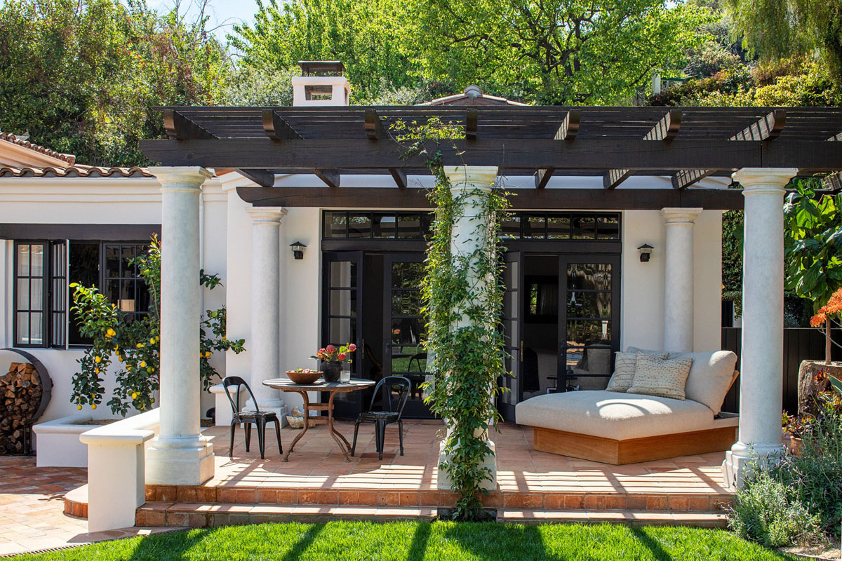 Backyard Patio Pergola