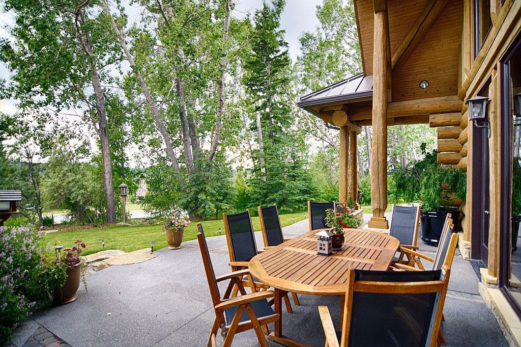 Cozy Country Patio