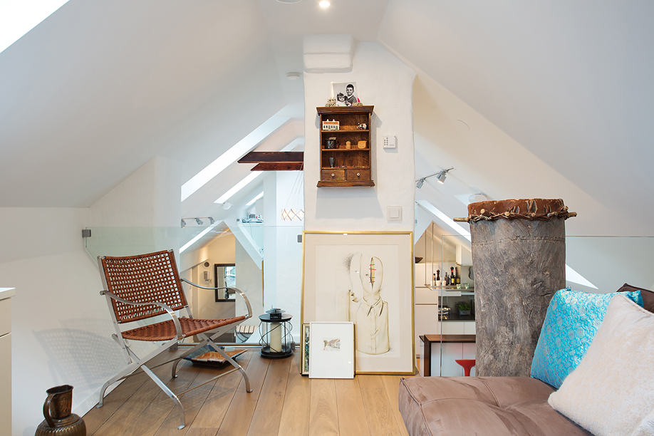 Cozy Loft Study Room