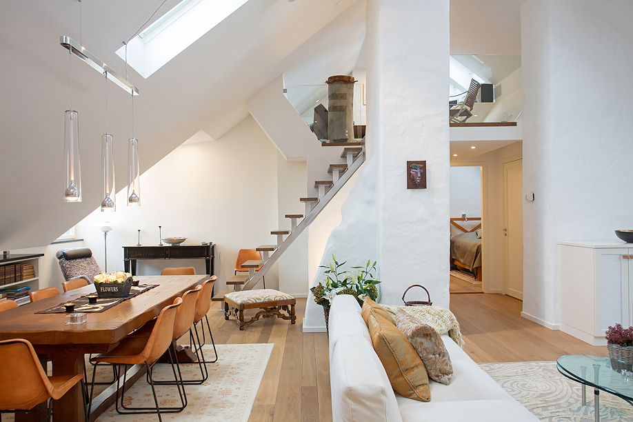 Tasteful Modern Loft Apartment With Bright Open Plan And High