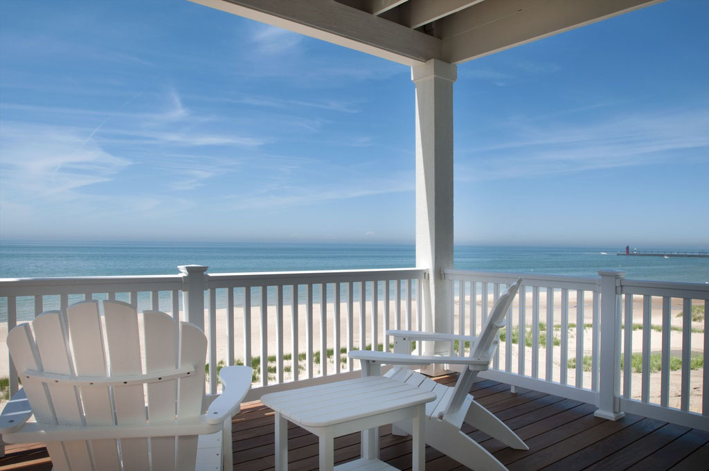 Patio Terrace with Lake View