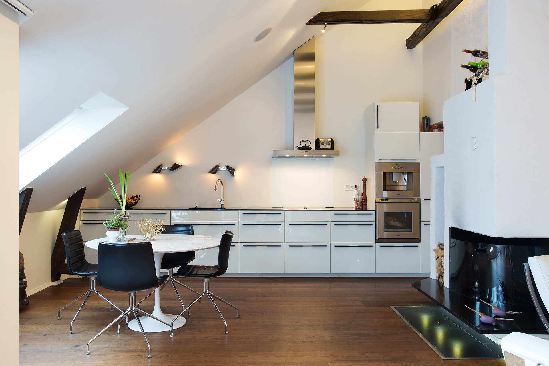 Attic Loft Modern Kitchen