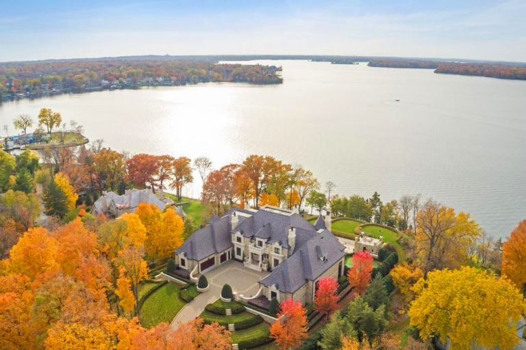 This Dream Estate on Lake is the Most Expensive Home in