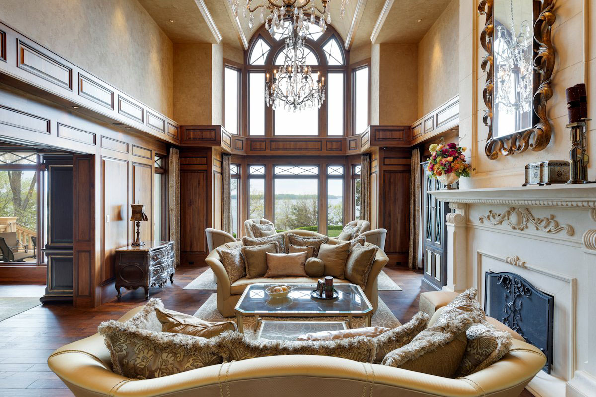 Luxury Home Grand Living Room with Lake View