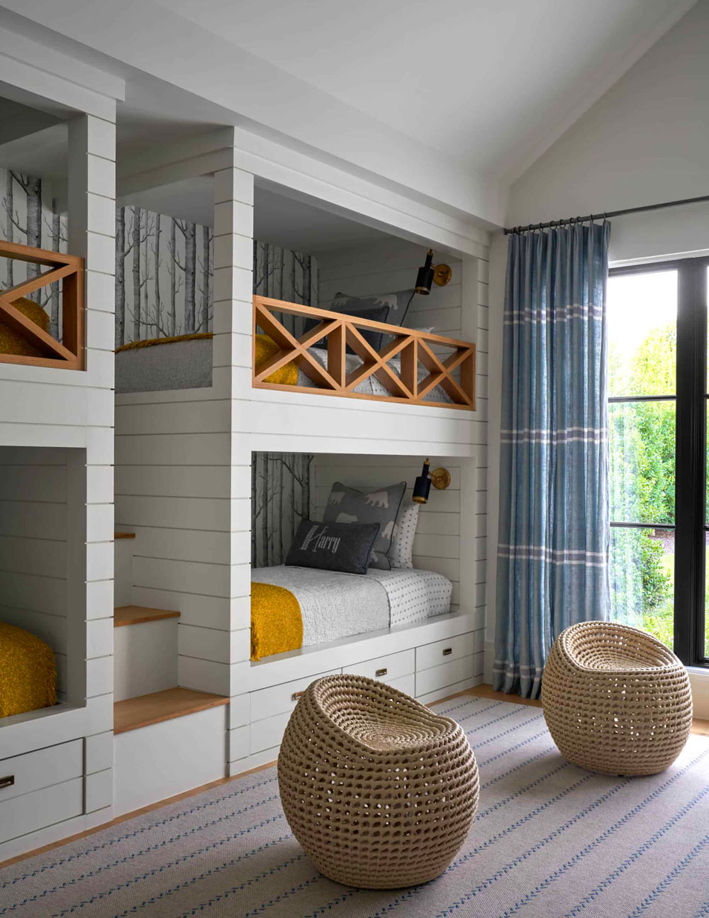 Timeless Bunk Bedroom Design