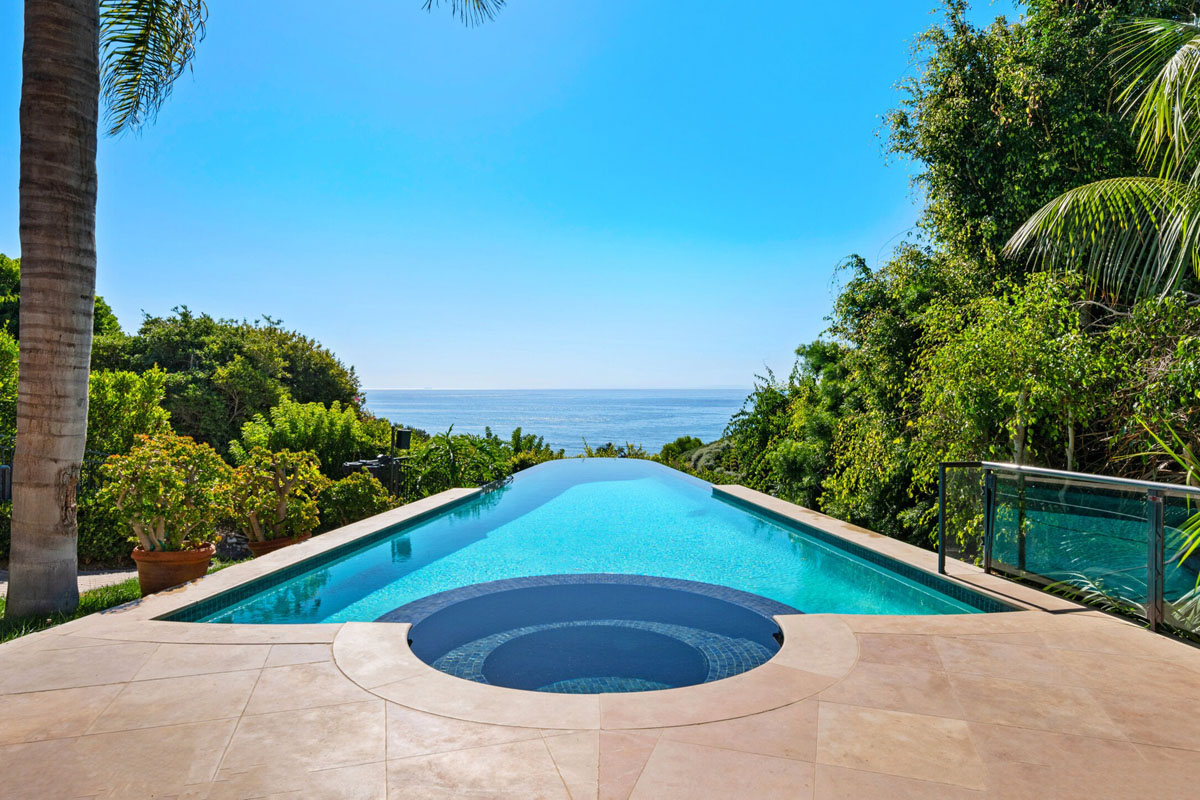 Breathtaking Infinity Pool with Ocean View