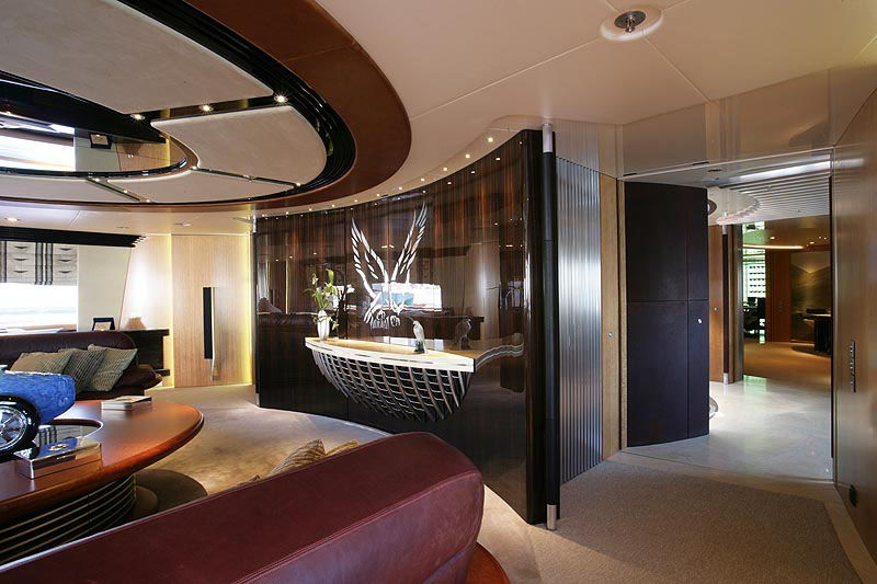 luxury sailing yacht 