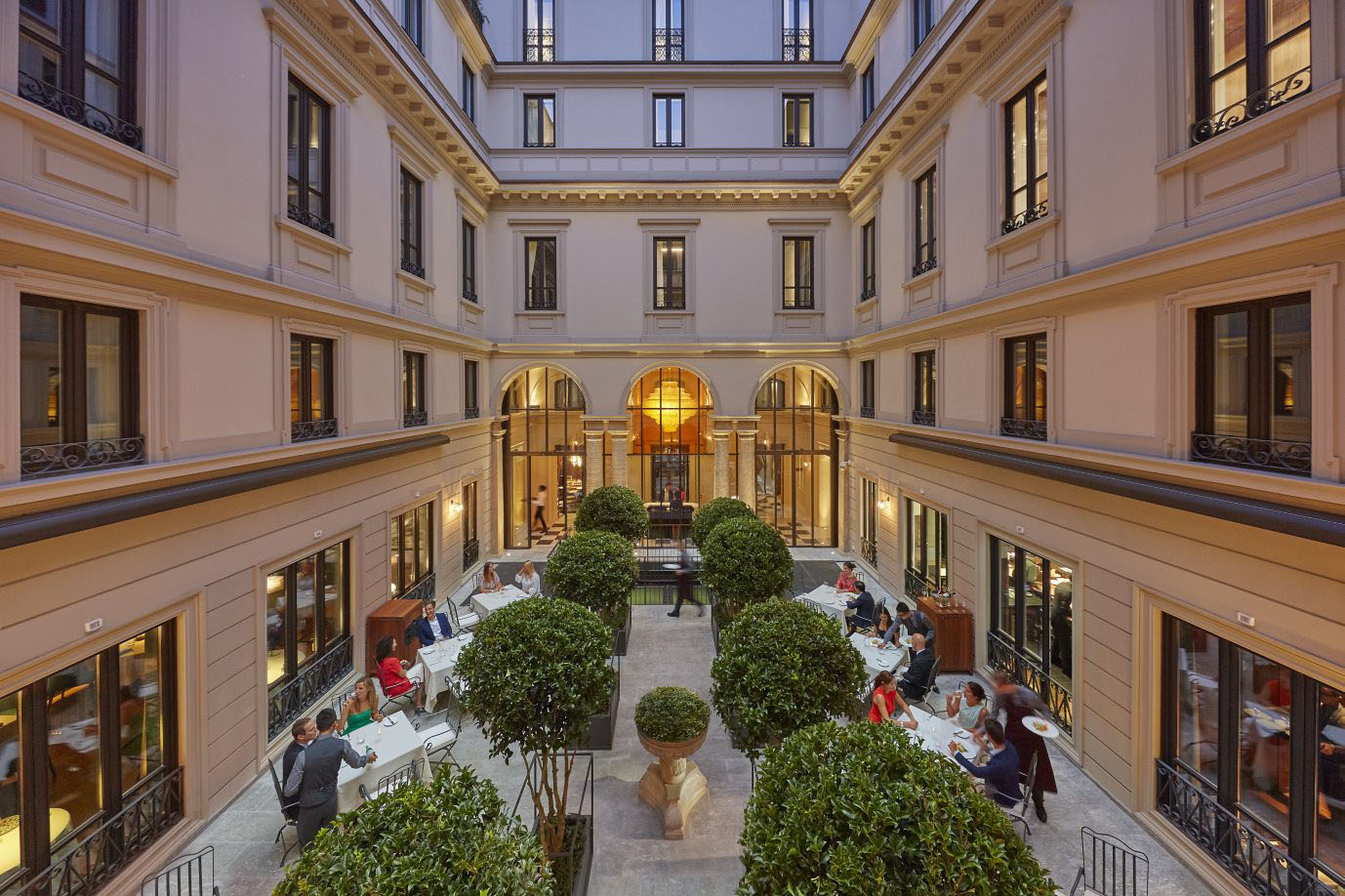 Mandarin Oriental Milan Hotel - Timeless Luxury With Chic Interior