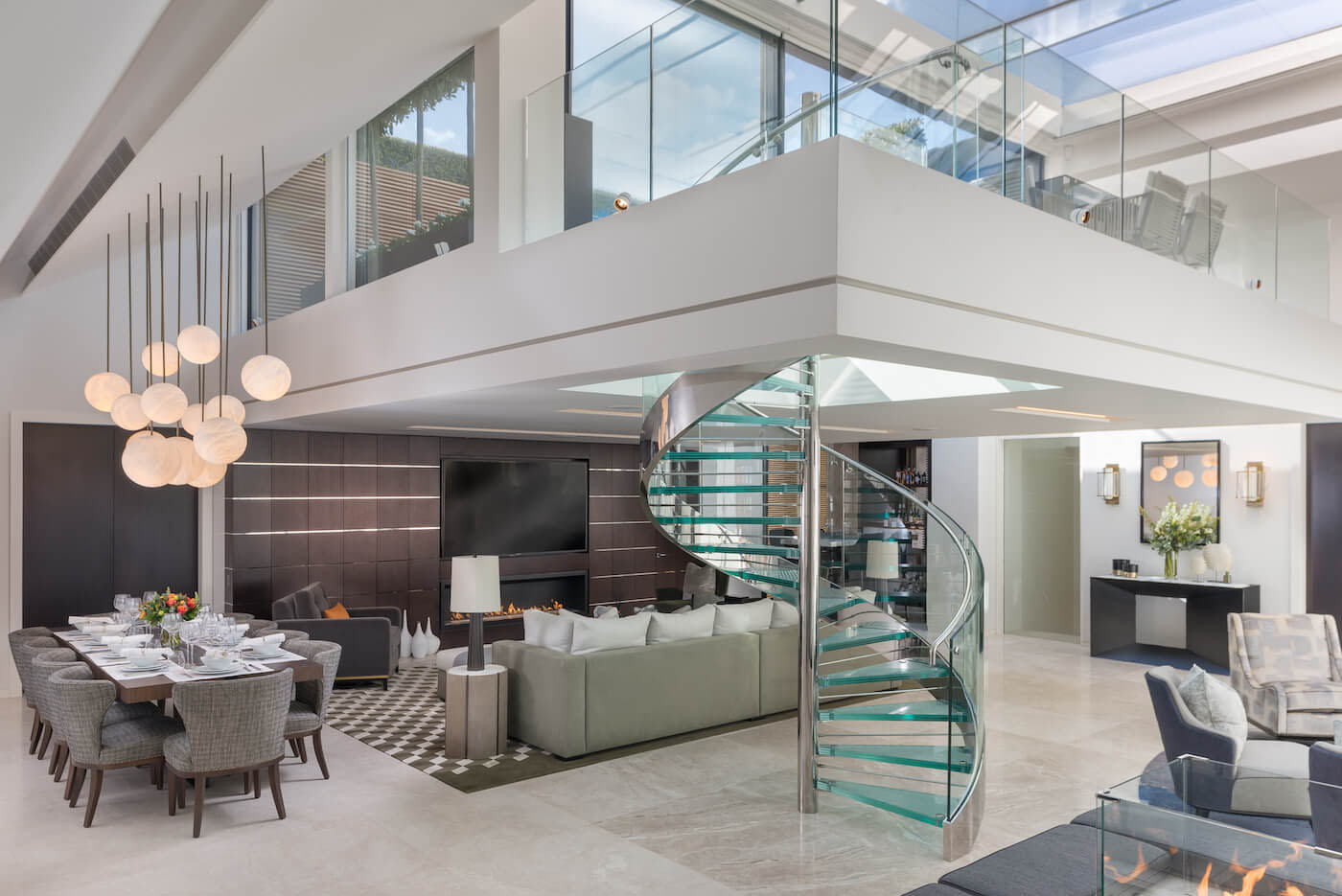 Elegant contemporary mayfair penthouse with sleek glass spiral ... Luxury london penthouses