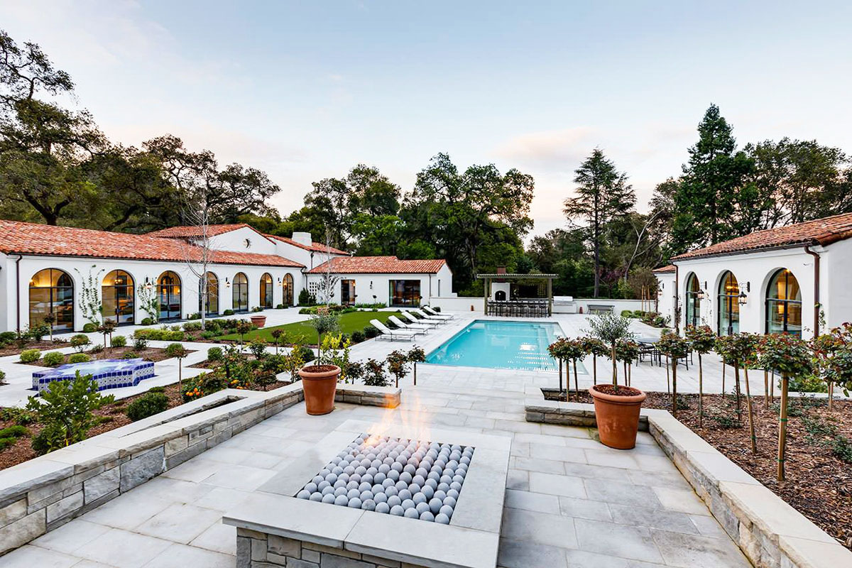 Courtyard with Pool, Patio Area, Gardens, Fire Pit and Poolhouse