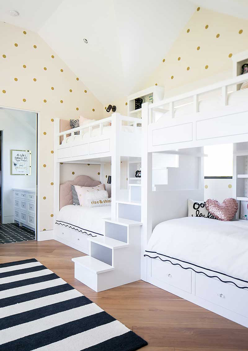 Bunk Beds with Staircase