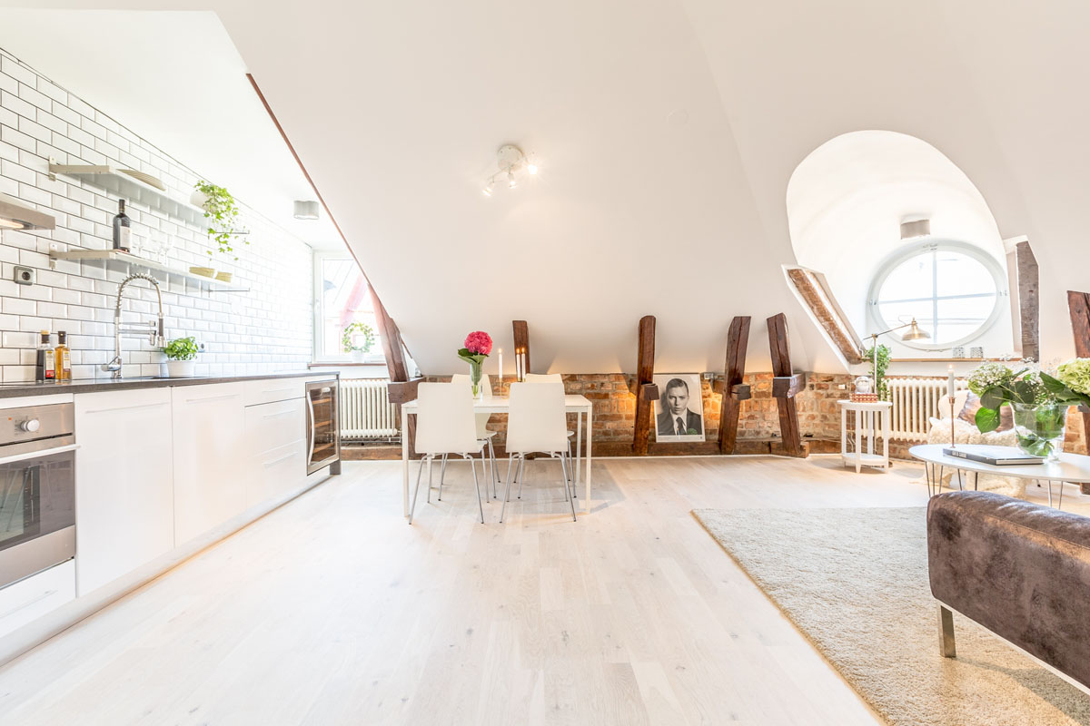Stylish Open Plan Attic Apartment with White Oak Flooring