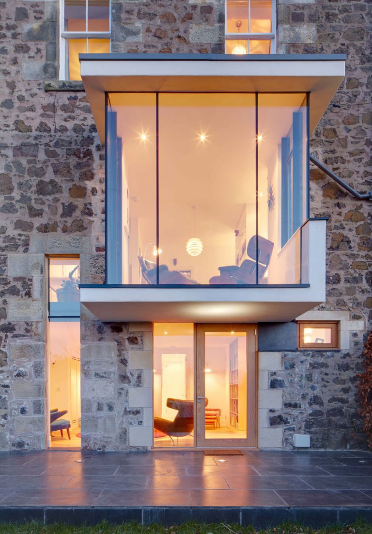 ModernBayWindowExtensionOldStoneHouseScotland_1 iDesignArch