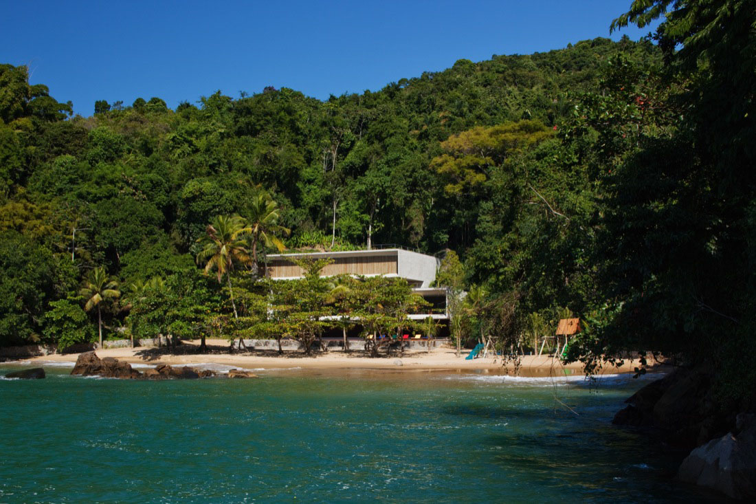 Modern Beach House On The Brazilian Coast | iDesignArch | Interior