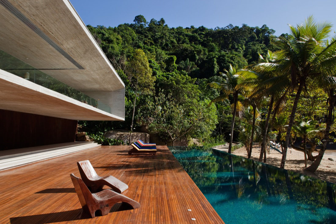 Modern Beach House On The Brazilian Coast | iDesignArch | Interior