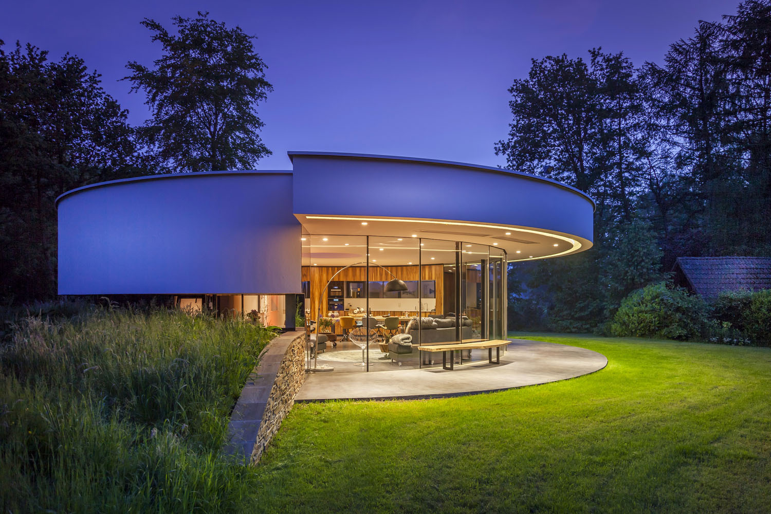 Modern Circular Villa in the Forest iDesignArch 