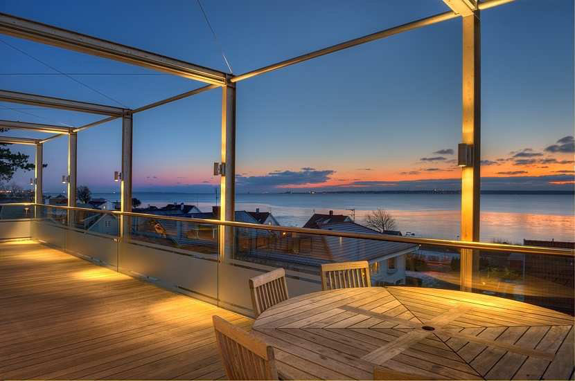 Stunning Modern Ocean View Home With Open Floor Plan | iDesignArch
