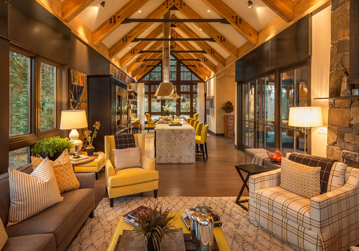 Rustic Mountain Lodge with Vaulted Ceilings and Exposed Beams