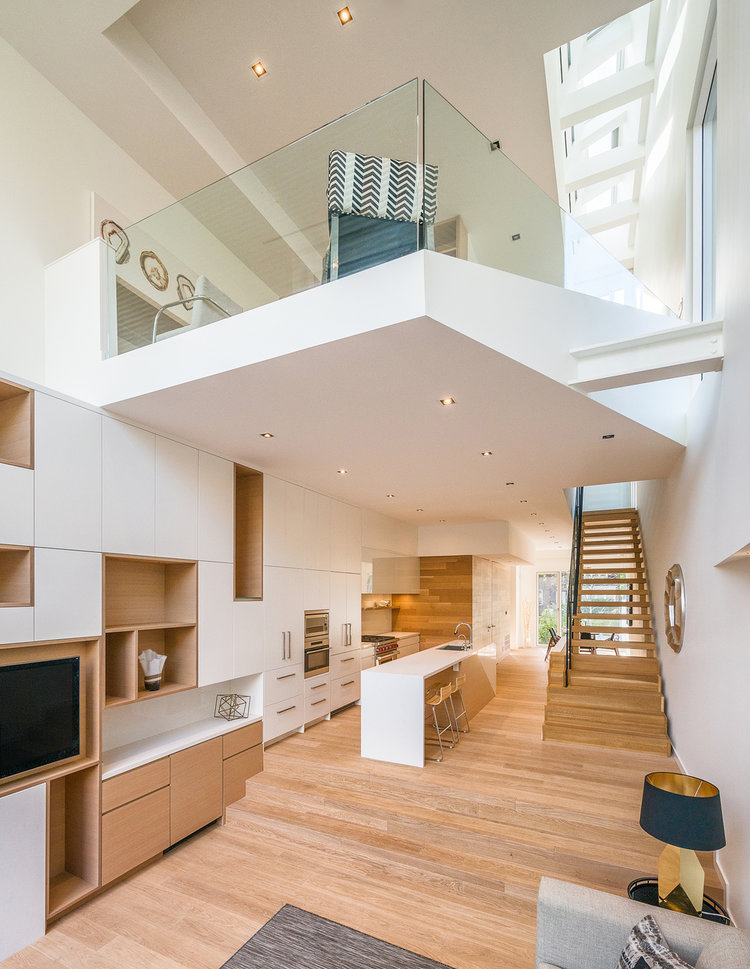 Narrow Semi Detached House Features Modern Atrium Space