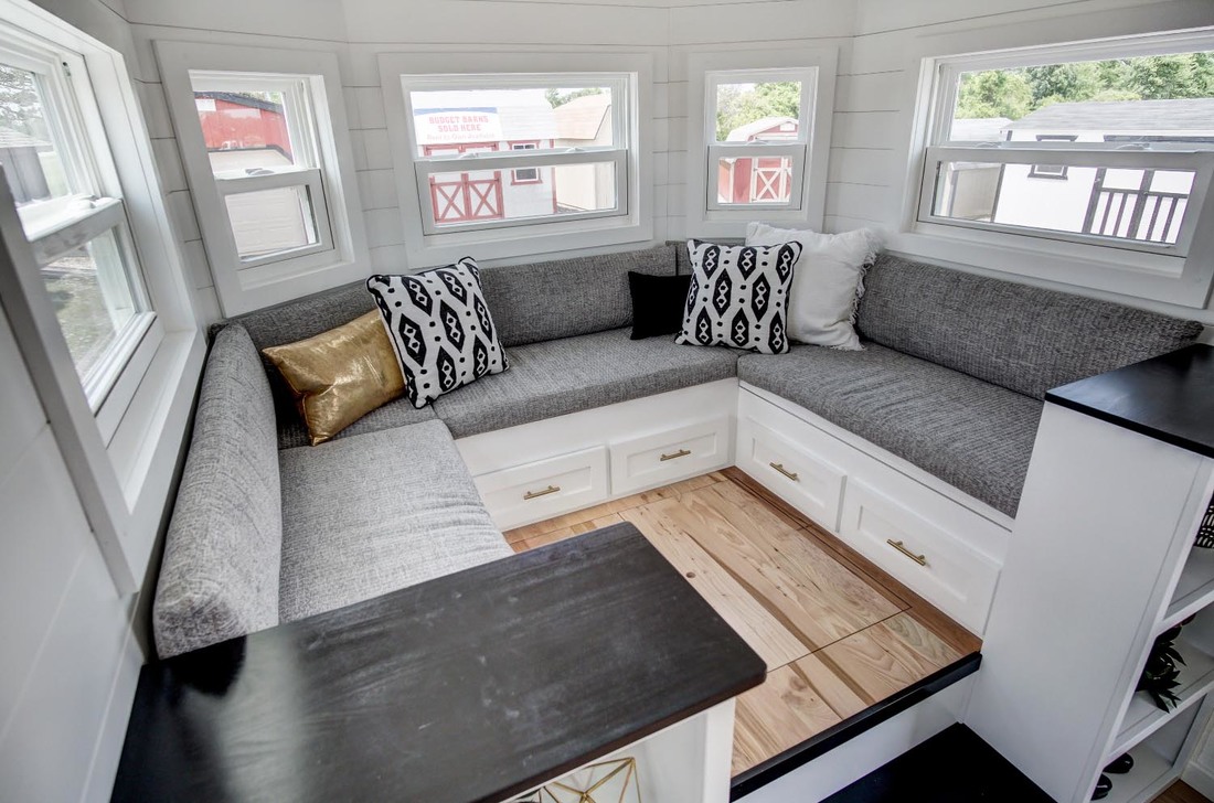 Beautifully Designed Tiny House with Luxury Kitchen and ...