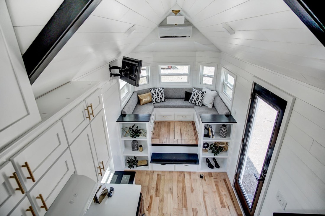 Beautifully Designed Tiny  House  with Luxury Kitchen and 