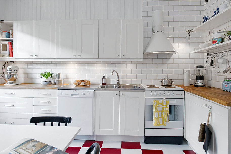 White Modern Kitchen Design