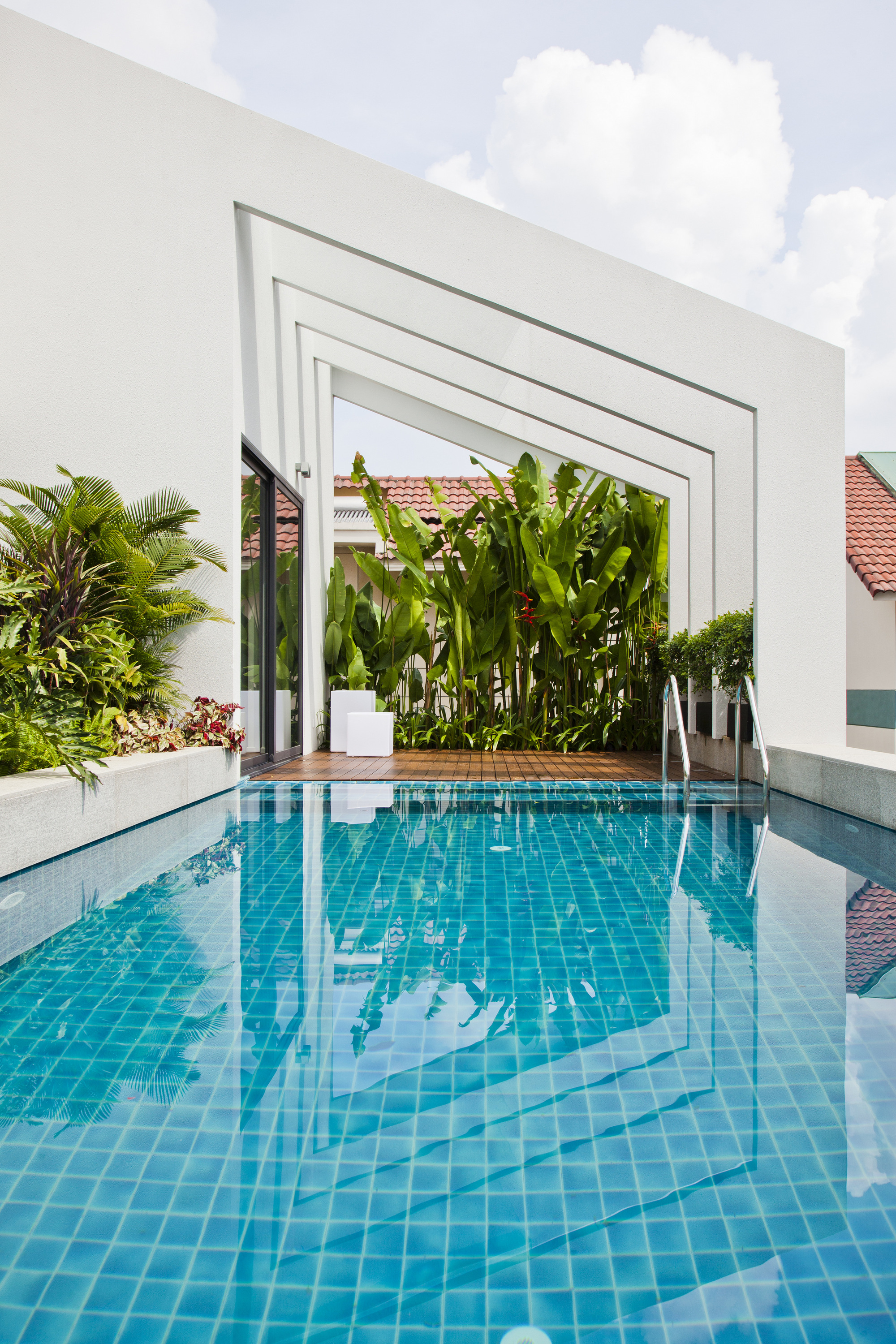 Luxury Home Swimming Pool
