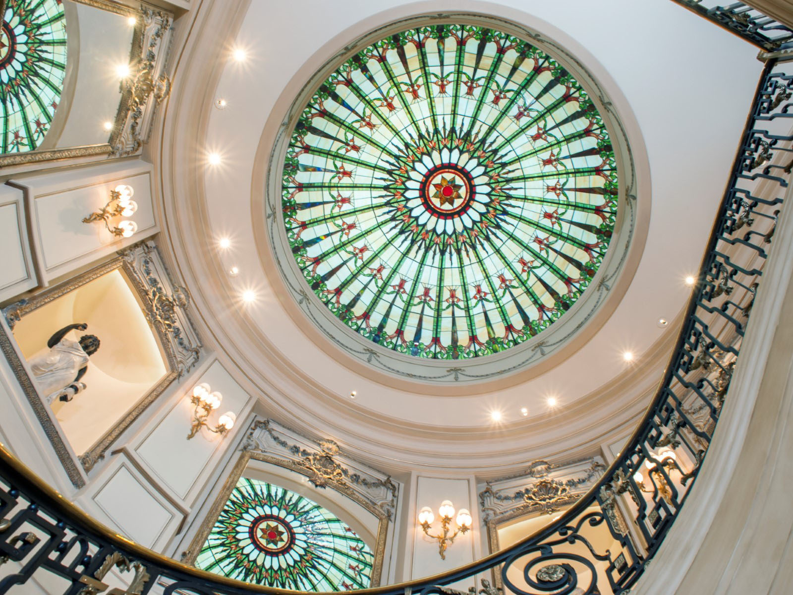 Luxury Home Dome Ceiling