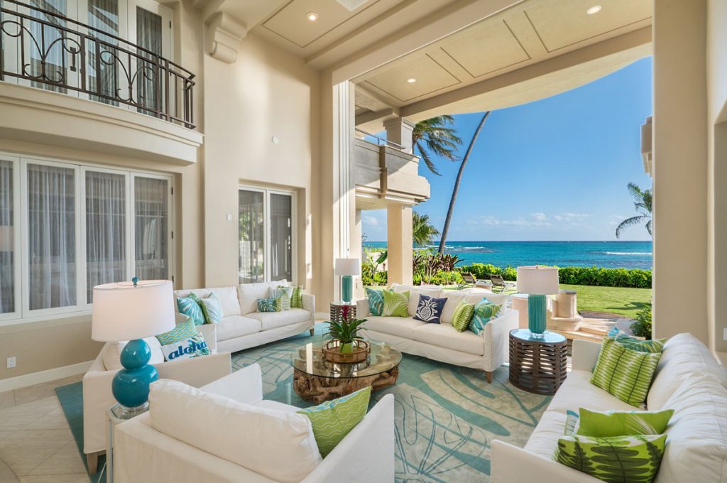 Oceanfront Home in Honolulu with Stunning Architectural Details and Lush Tropical Landscaping