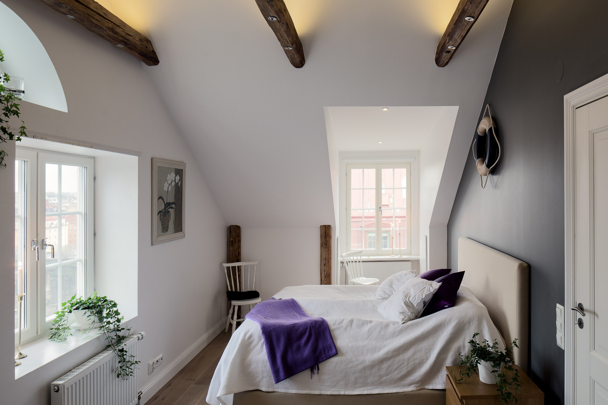 Elegant Small One Bedroom Modern Attic Apartment With ...