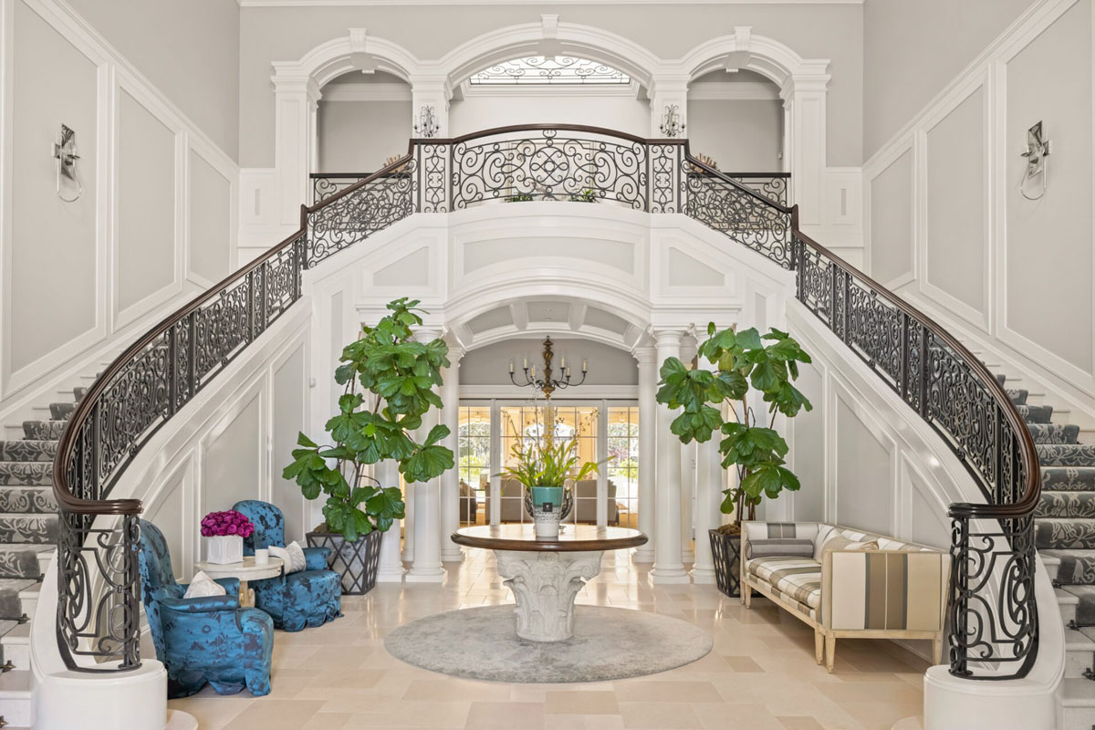 Double Grand Staircase