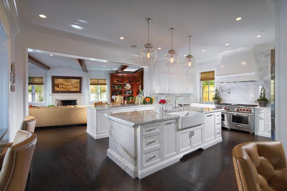 Classic Contemporary Luxury Kitchen