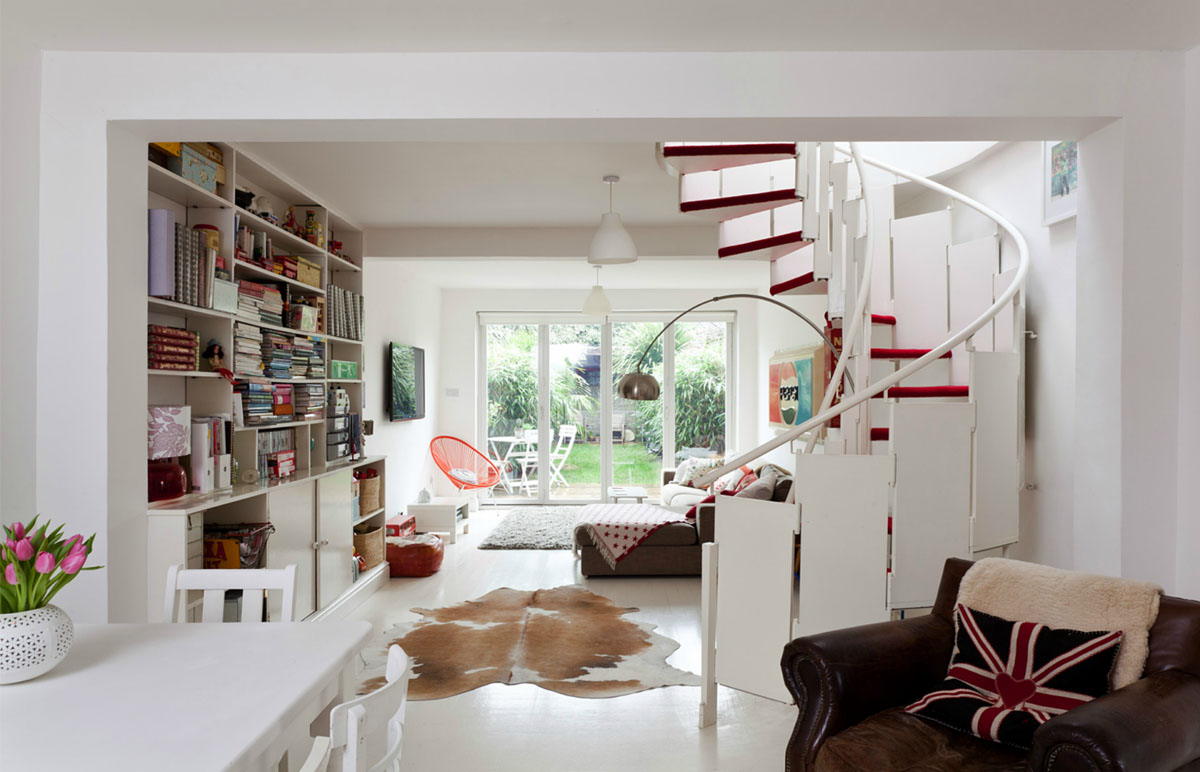 House In Ravenscourt With Red And White Theme Idesignarch