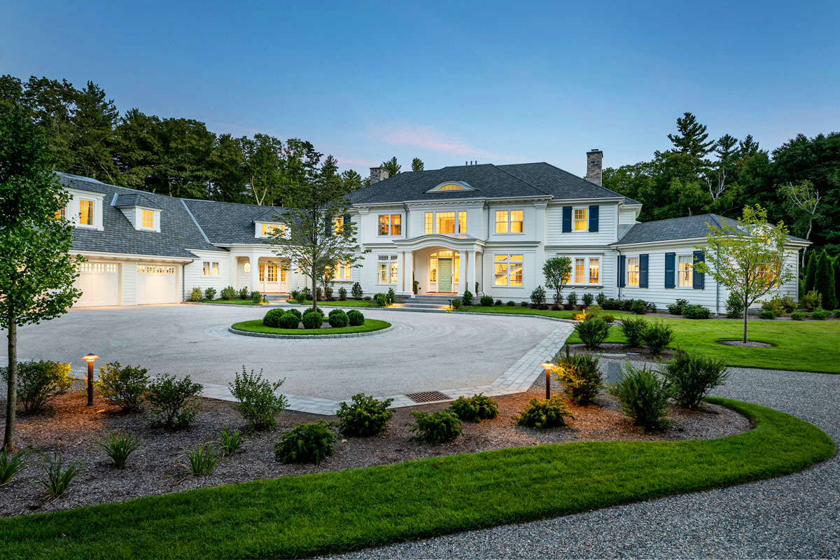 Dream House with Colonial Revival Architecture