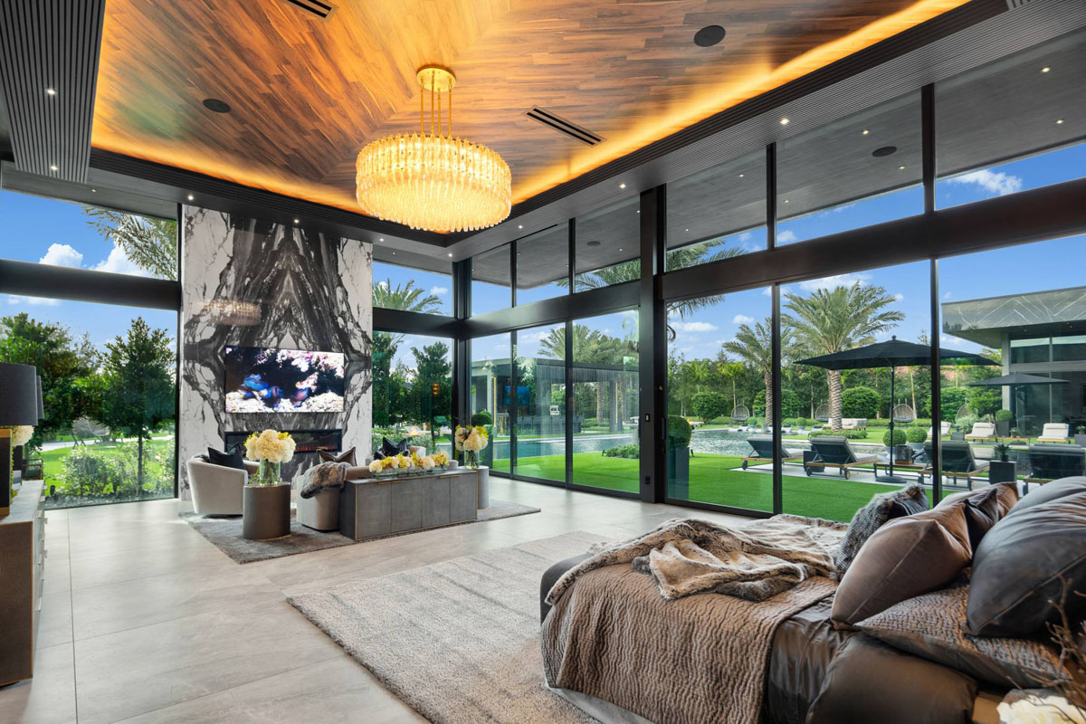 Chic Modern Villa Bedroom Suite