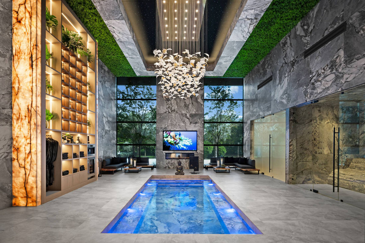 Indoor Pool with Salt Sauna and Steam Room