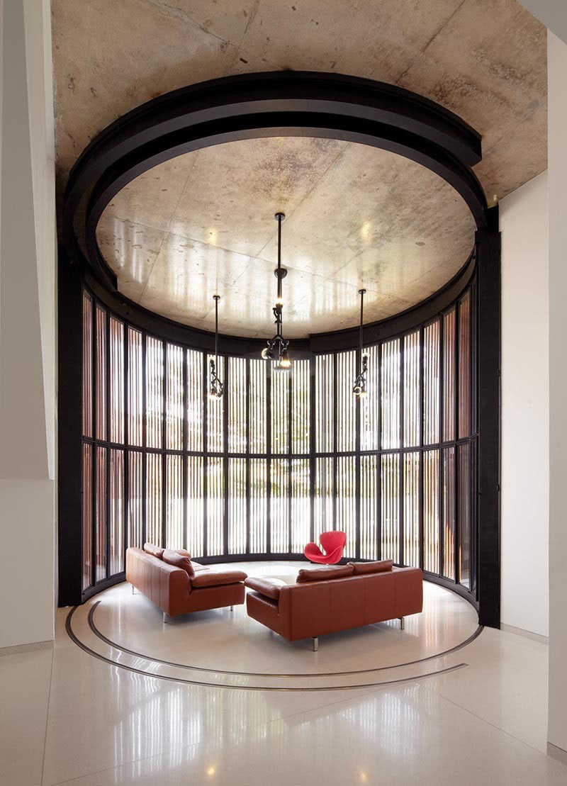 Contemporary Circular Living Room