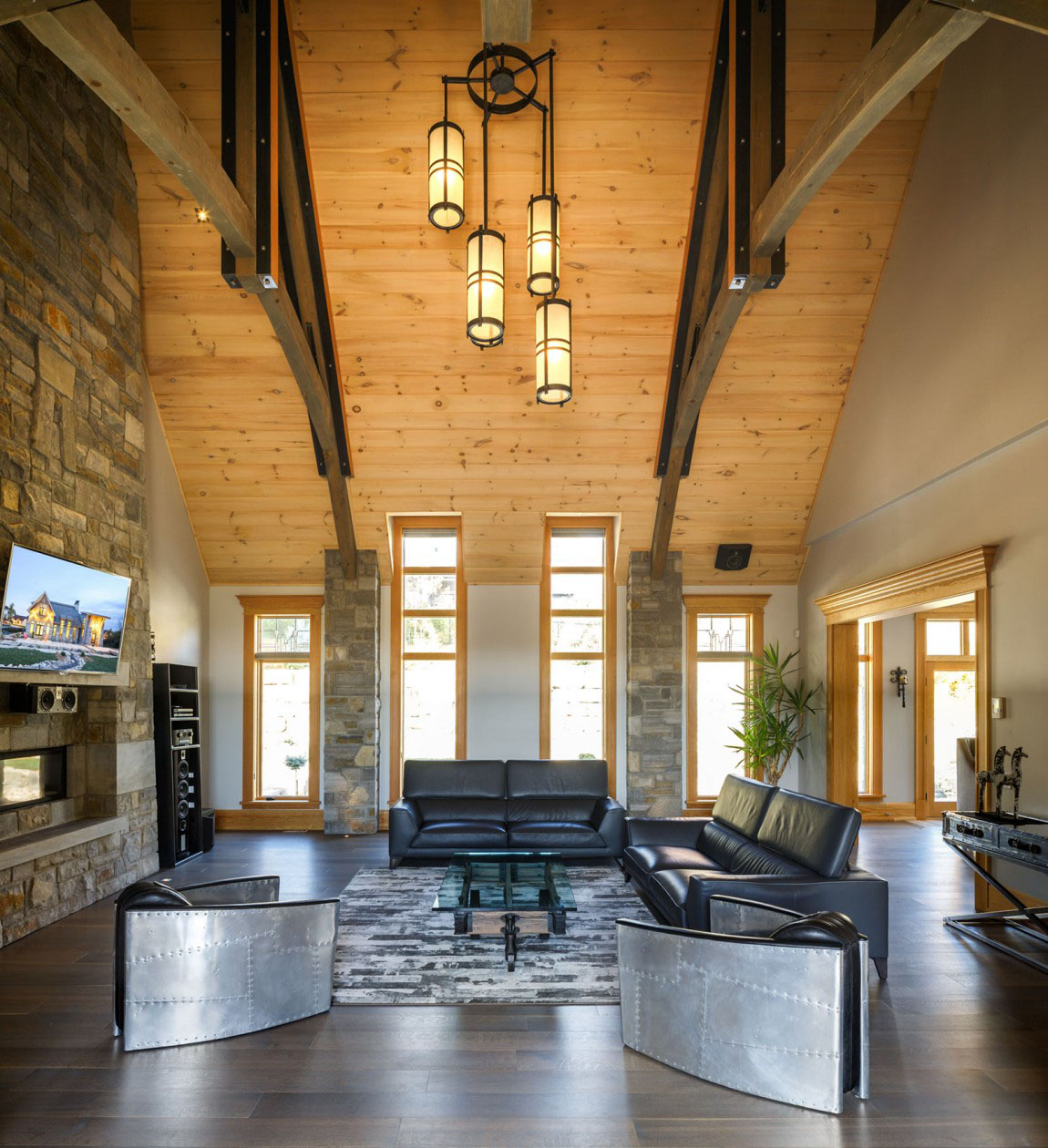 Rustic Contemporary Mountain Theme House