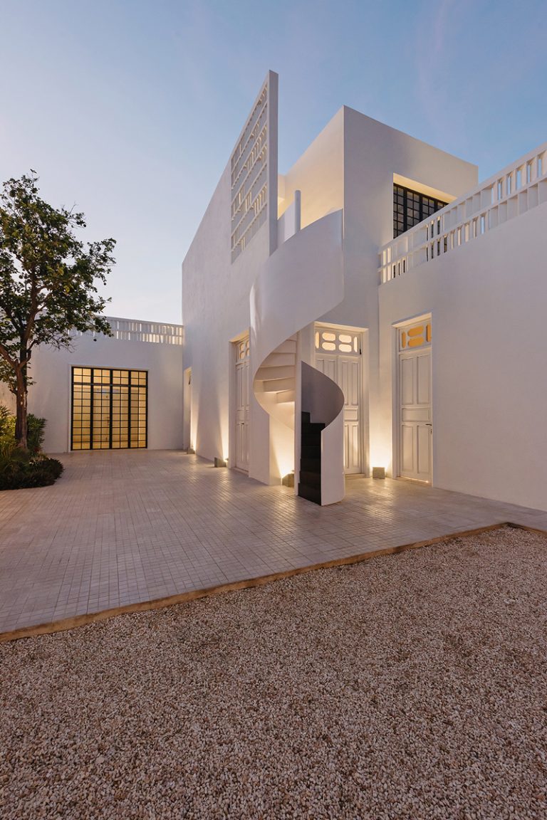 Rustic-Courtyard-Modern-Villa-Spiral-Staircase-Yucatan-Mexico_5