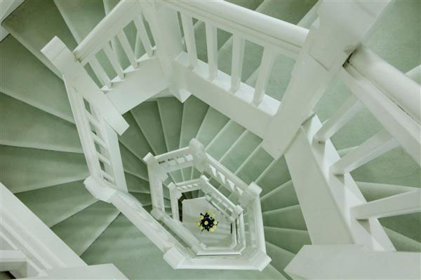 Ruxley-Towers-Staircase