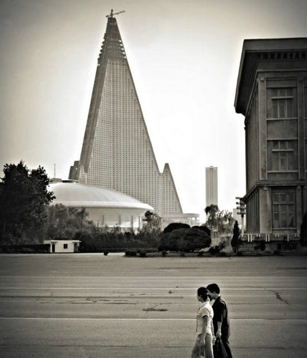 Ryugyong Hotel Bizarre Symbol Of North Korea Idesignarch