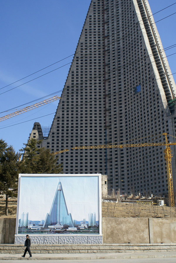 Ryugyong Hotel Bizarre Symbol Of North Korea Idesignarch