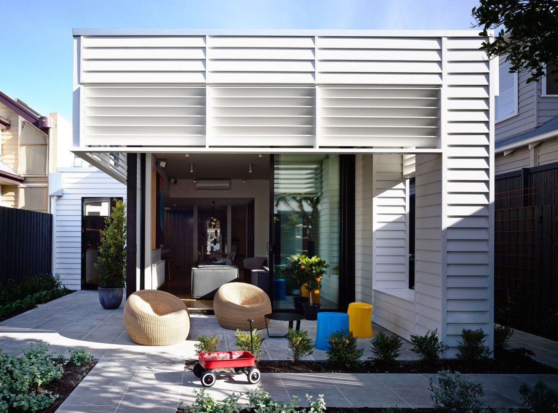 Elegant Modern House Extension in New Zealand