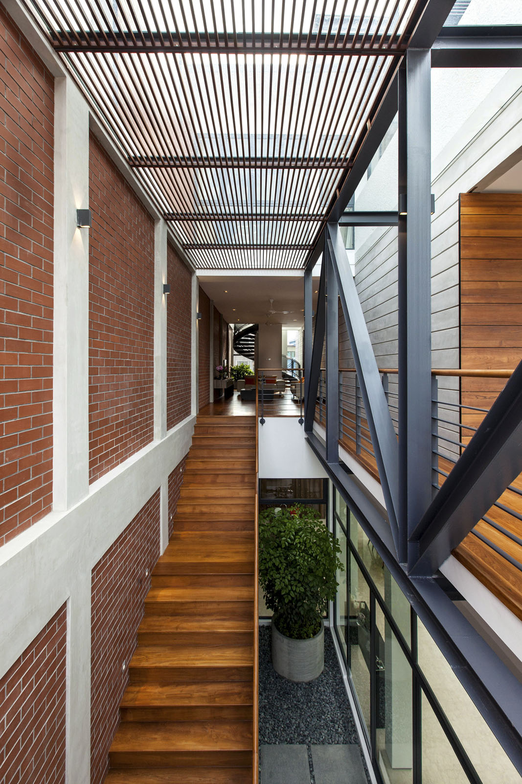 A Semi Detached  House  In Singapore Connects To Its 