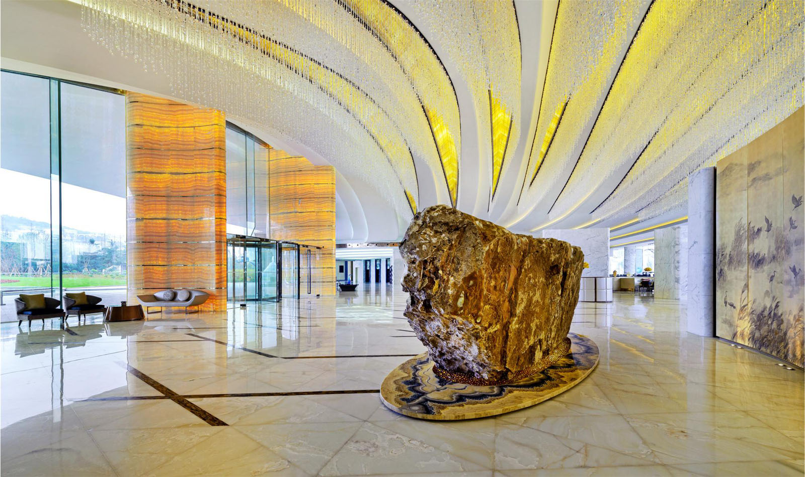 Sheraton Huzhou Hot Spring Resort Lobby