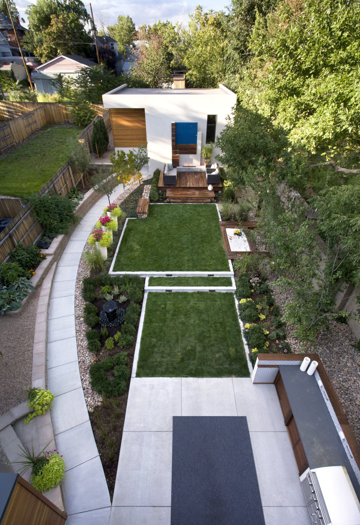 Intimate-Courtyard