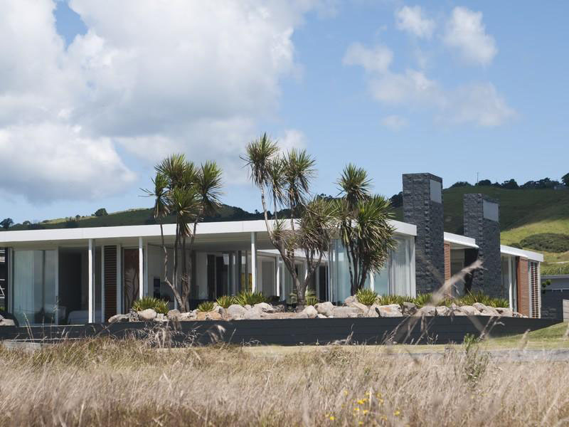 Single Level Beach  House  In New Zealand iDesignArch 