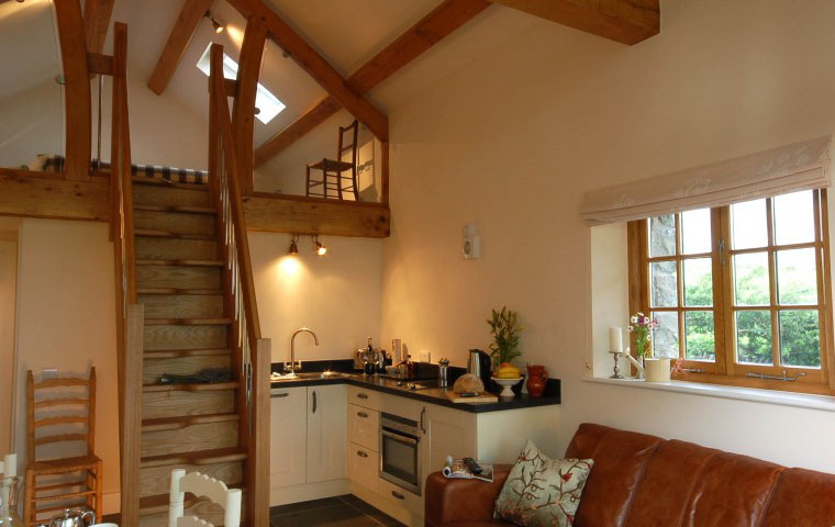 Cozy Cottage with Tiny Kitchen