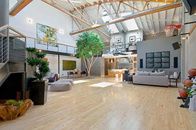 Spectacular Loft In Trendy SoMa.