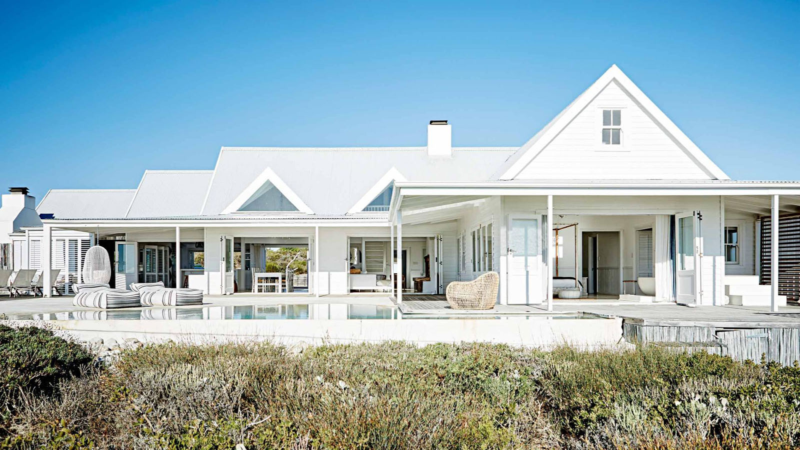 This Relaxed Contemporary Beach  House  Is The Ultimate 